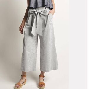 Milly Cropped‎ Natalie Pant Gray/Blue & White striped - Size 4